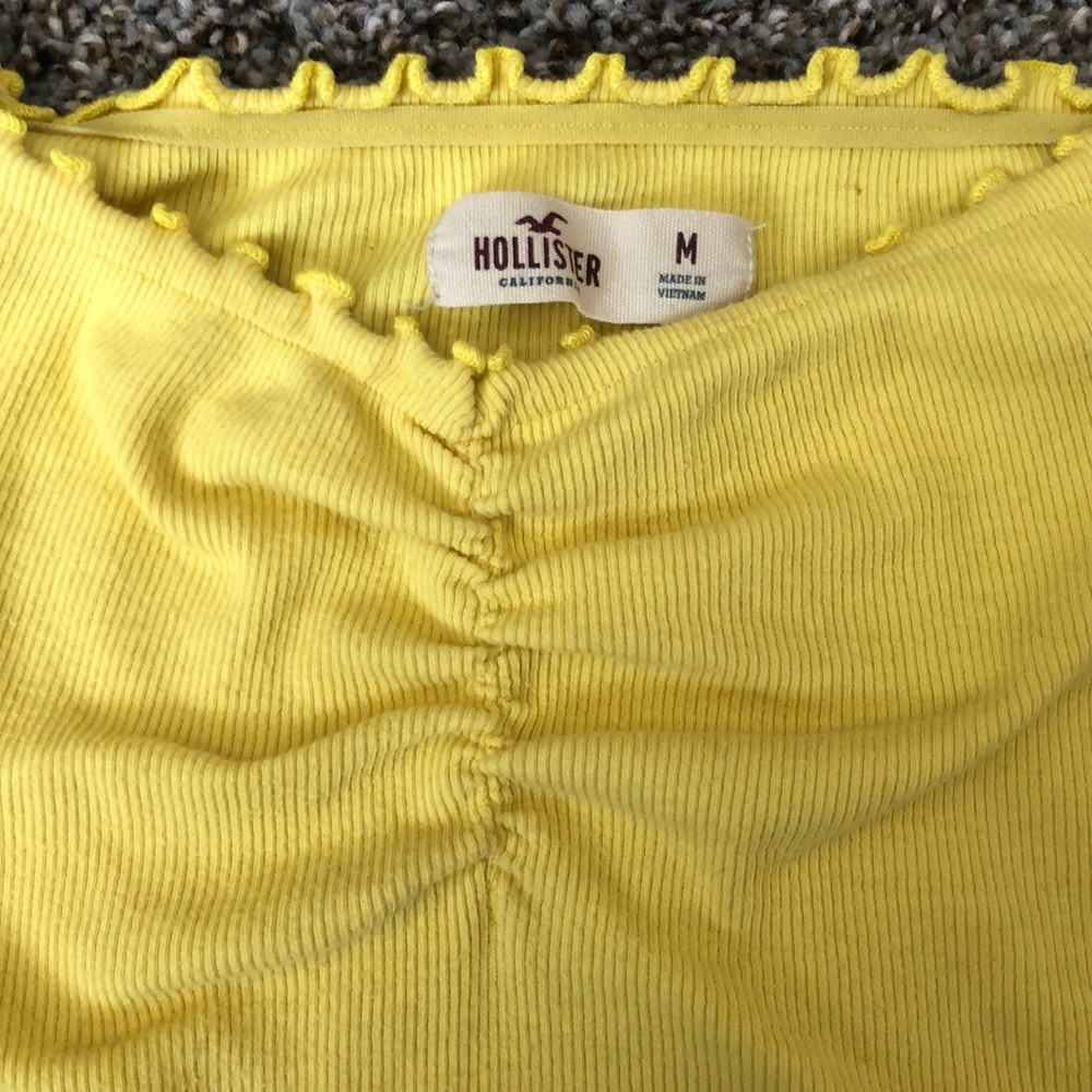 Hollister - Picture 3 of 3